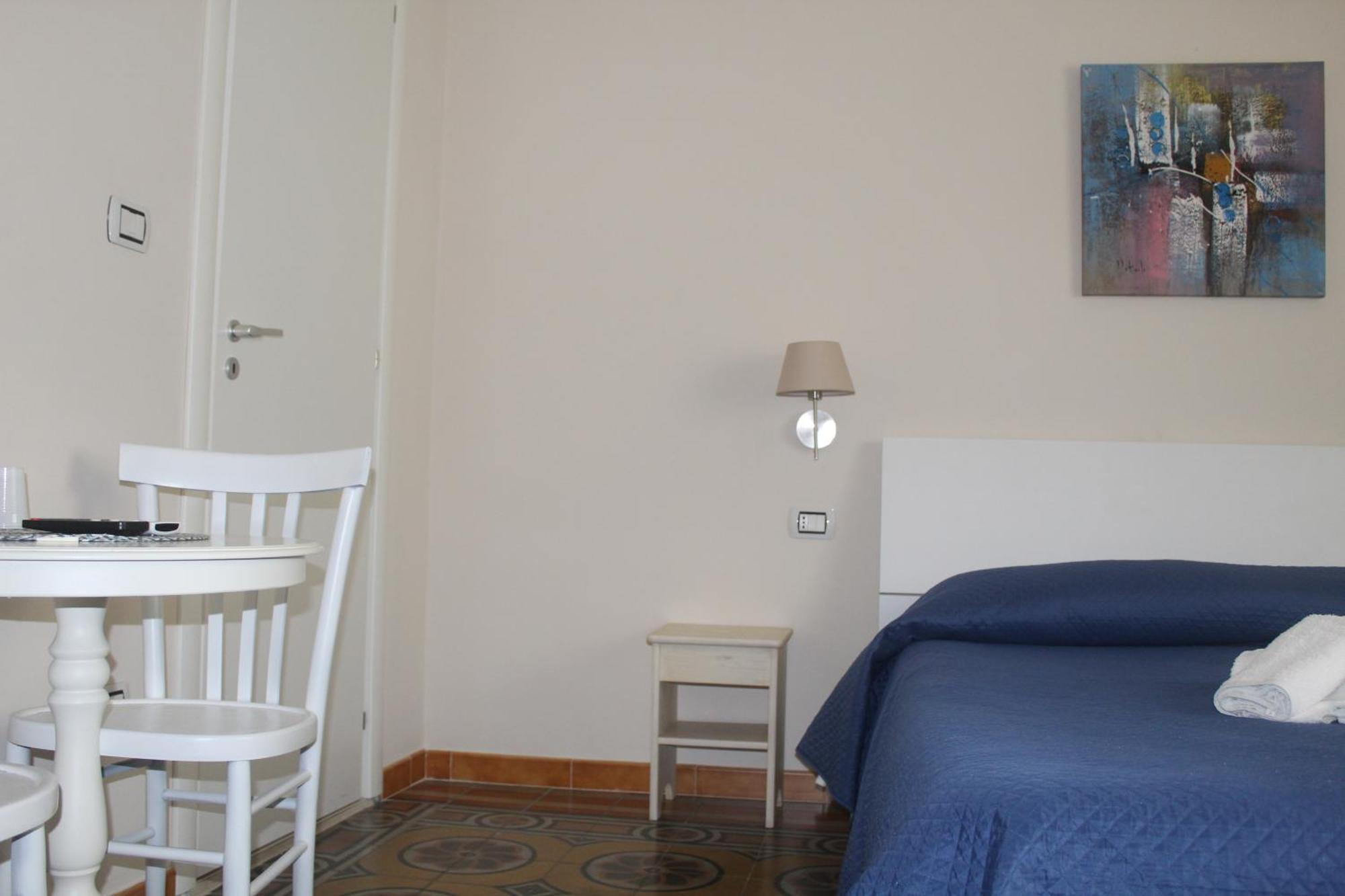 Donna Melina Bed & Breakfast Mileto Exterior foto