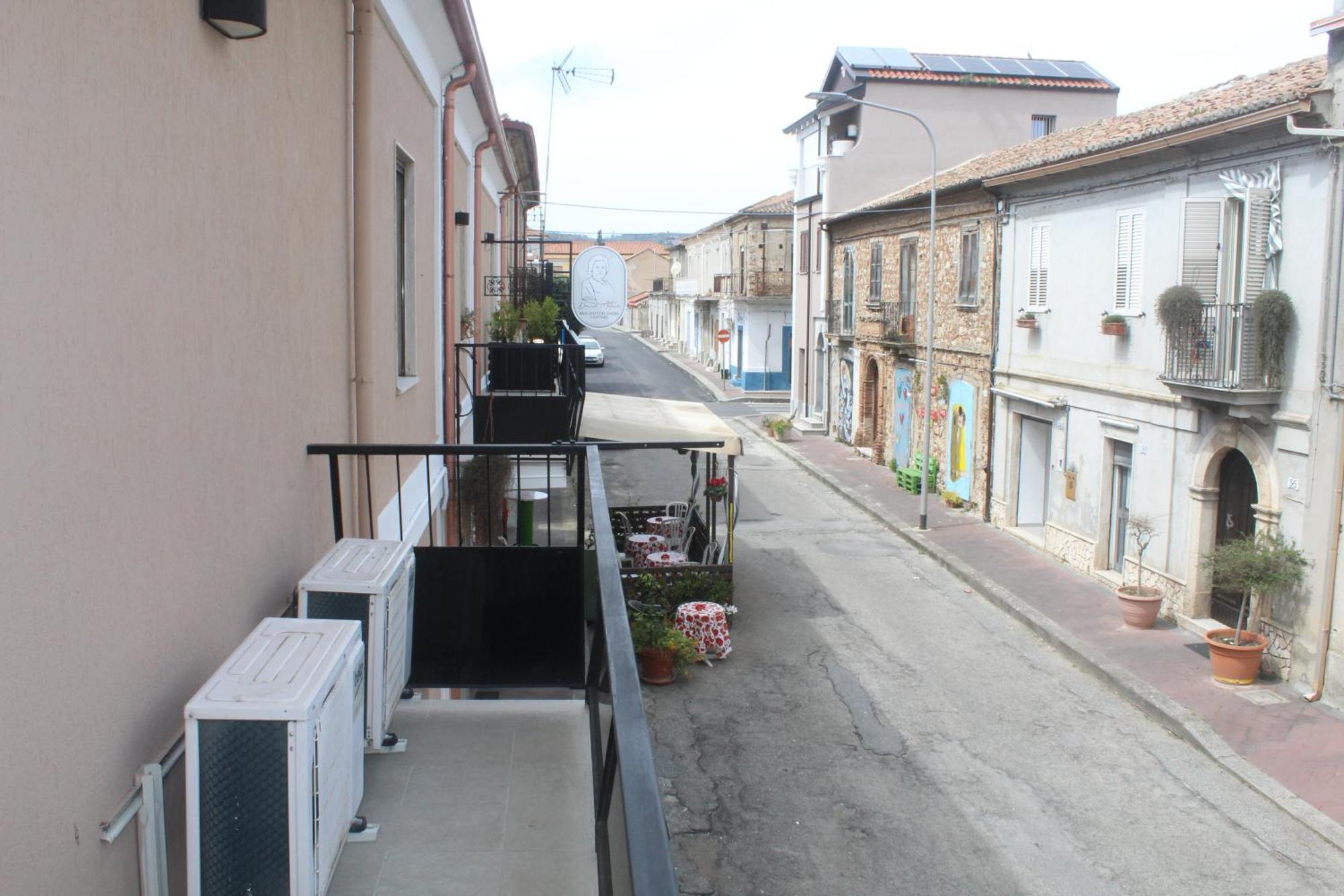 Donna Melina Bed & Breakfast Mileto Exterior foto